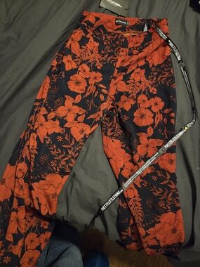 PrettyLittleThing Black Wide-Leg Joggers with Red Floral Print